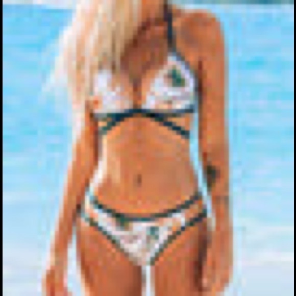 Cupshe Tropical Hibiscus Triangle Bikini Multicolor Swimsuit Small - Picture 1 of 4